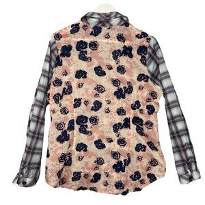 Cabi Festival Plaid Floral Button Up Top Large Western